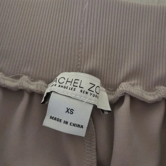 Rachel Zoe Pull On Shorrs With Pockets Like NEW - Picture 3 of 4